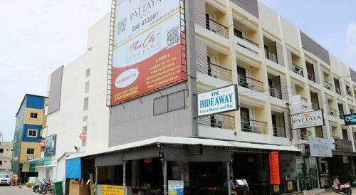 Hideaway Guest House And Bar, Забронировать Гостевой дом Отели Центральной Паттайя с парковкой, рядом с Дайвинг центр Seafari, Парковка