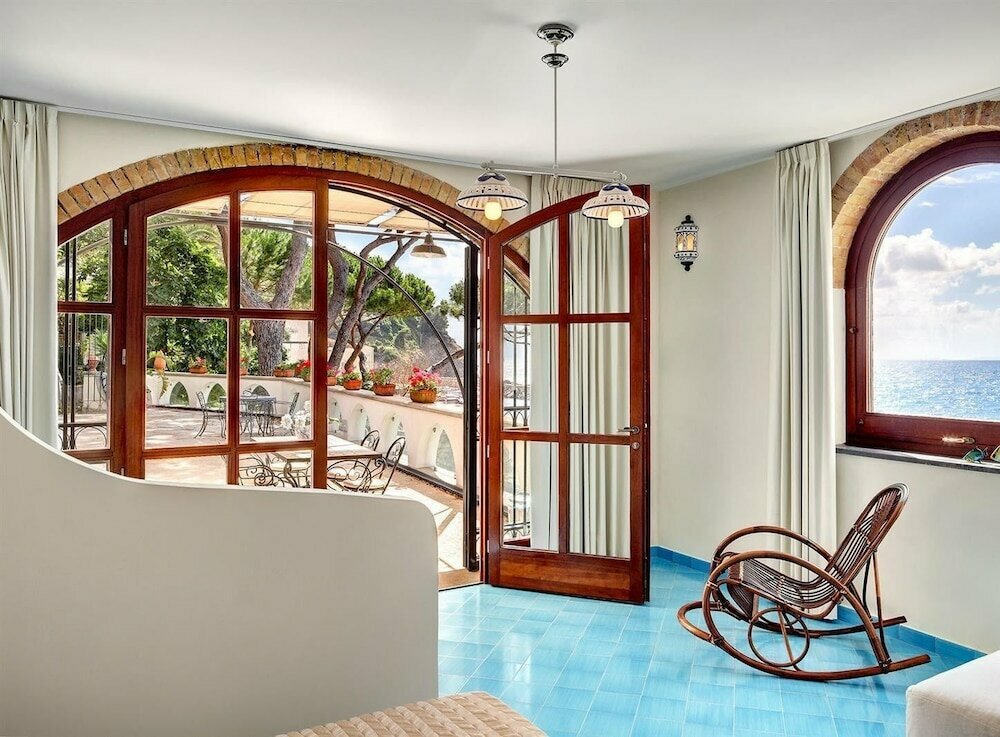Vera ed il Vervece - Peace and Tranquillity Right Next to the Ocean