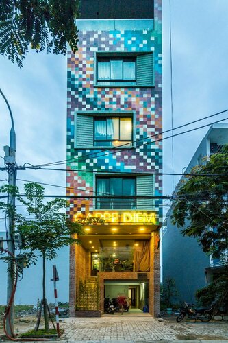 Хостел Carpe Diem Inn Da Nang, Забронировать Хостел Annicco , рядом с Мост влюбленных в Дананге