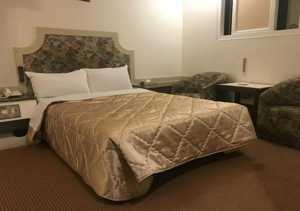 Good Hotel