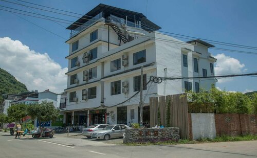 Mountain Stream Hostel Yangshuo, Rezervați Hostel Hoteluri în Yangshuo cu piscină, lângă Yangshuo Double Beach, Piscină