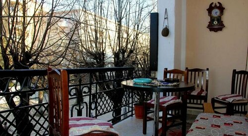Korca City Rooms, Забронировать Отель Корча Korçë County