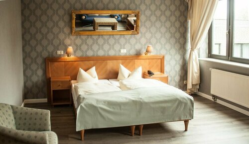 Burg Wegberg Hotel & Eventlocation, Забронировать Отель Отели Вегберг с парковкой, Парковка