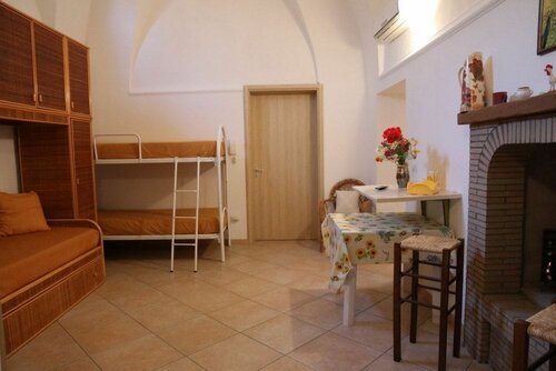 B&B Corterè, Забронировать Отель «постель и завтрак» Отели в центре Аллисте, в центре