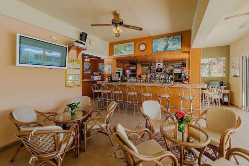 Esmeralda Hotel, Забронировать Отель Отели Кремастей с парковкой, Парковка