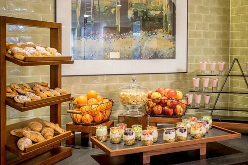Hilton London Canary Wharf, Boek Hotel Hotels in Merseyside met ontbijt, Ontbijt