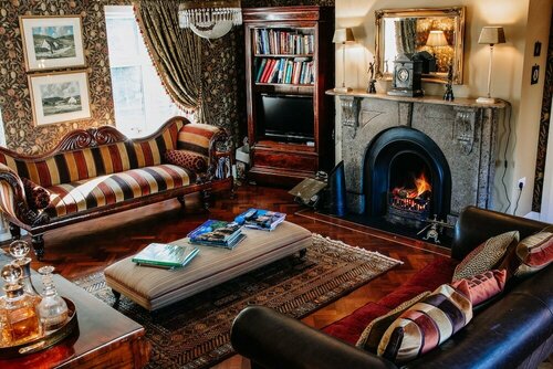 Lisnacurran Country House, Забронировать Отель «постель и завтрак» Отели Северной Ирландии с парковкой, Парковка