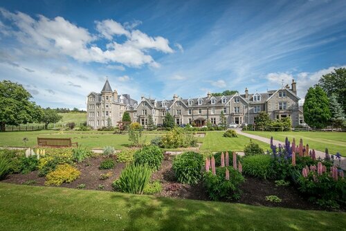 Nethybridge Hotel, Забронировать Отель Отели Нети-Бриджа с парковкой, рядом с Гольф-клуб "Абернети", Парковка