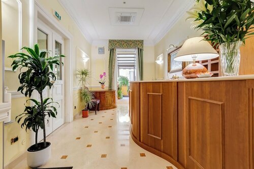 Hotel Cellini, Забронировать Отель Вокзал Термини , рядом с Santa Maria ai Monti