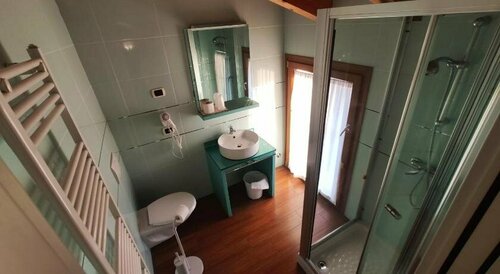 Azzano Holidays B&B, Забронировать Отель Меццегра Озеро Комо