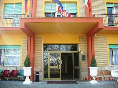 Albergo Astoria, Забронировать Отель Отели Val di Chiana 3 звезды, 3*