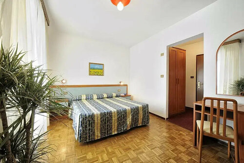 Hotel Bertusi, Забронировать Отель Альто-Рено-Терме Прато