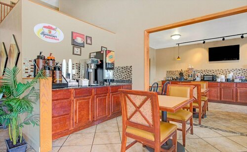 Super 8 by Wyndham St. Louis Airport, Prenota Hotel Woodson Terrace Missouri
