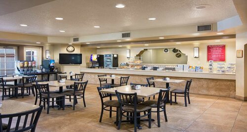 Best Western San Dimas Hotel & Suites, Забронировать Отель Сан-Димас Большой Лос-Анджелес