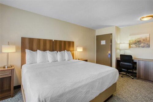 Best Western North Phoenix Hotel, Забронировать Отель Норт-Маунтин Финикс