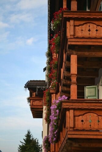 Hotel Rododendro Val di Fassa, Забронировать Отель Кампитело Долина Валь-ди-Фасса