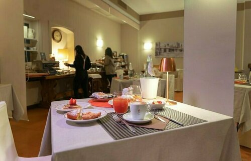 Genziana, Prenota Hotel Vicenza Veneto