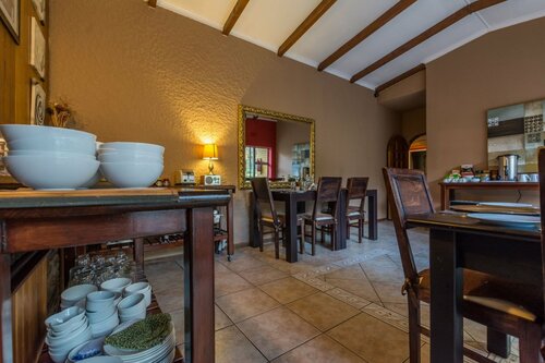 Silverstone Guest House, Book Pension Sandton 