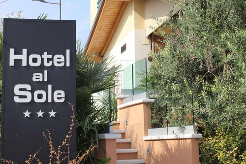 Hotel Al Sole - ENJOY HOLIDAY, Забронировать Отель Отели в центре Кавайон-Веронезе, в центре