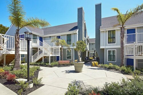 Residence Inn by Marriott Manhattan Beach, Забронировать Отель Отели Венис-Бич с парковкой, Парковка