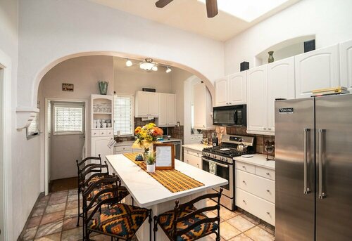 The Blenman Inn, Забронировать Отель Тусон штат Аризона, рядом с Tucson Convention and Visitor Bureau