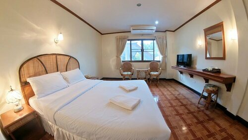 Roongruang Hotel, Забронировать Отель Отели провинции Чианг Мая с парковкой, Парковка