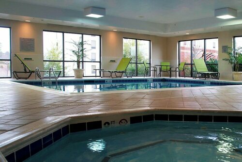 Courtyard Hickory, Buchen Sie Hotel Hickory North Carolina