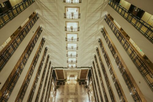 Holiday Inn Xi'an Big Goose Pagoda by IHG, Boek Hotel Hotels in Shaanxi met zwembad, Zwembad