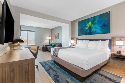 La Quinta Inn & Suites by Wyndham Galveston West Seawall, Book Hotel Galveston Houston