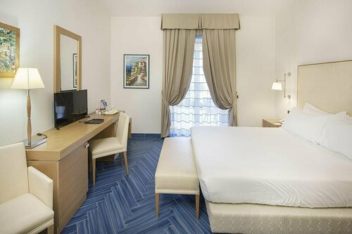 Hotel Raito, Book Hotel Salerno hoteller med pool, Swimmingpool