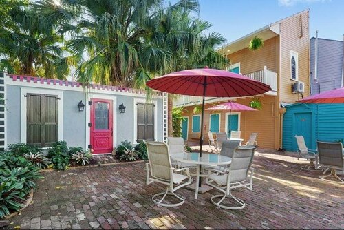 New Orleans Guest House, Забронировать Гостевой дом Гостевые дома Луизиана, Гостевой дом