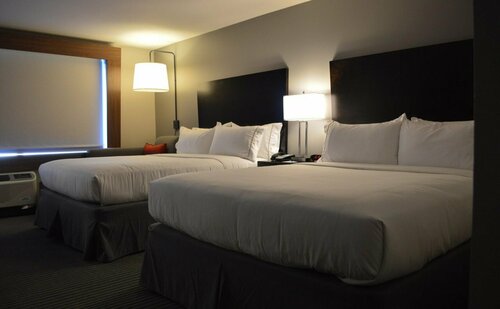 Holiday Inn Express & Suites Tulsa NE - Claremore by IHG, 예약 호텔 클레어모어 오클라호마