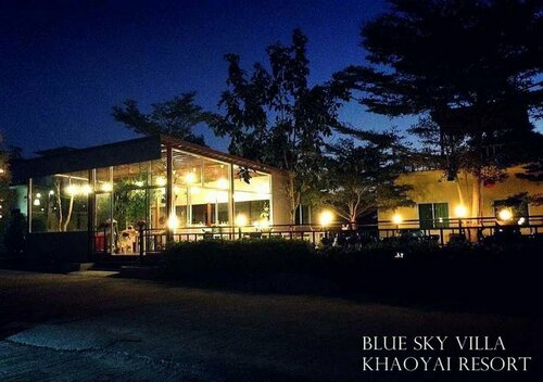 Blue Sky Villa Khao Yai, Забронировать Курортный отель Отели Пакчонг 3 звезды, 3*