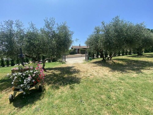 Agriturismo La Casa del Sole, Забронировать Фермерский дом Фермерские дома Кастильоне-дель-Лаго, Фермерский дом