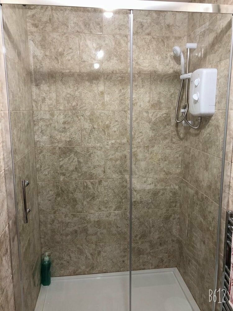 Studio Self contained flat free Parking