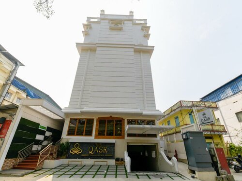 Treebo The Qasr, Book Hotel Kochi New Delhi