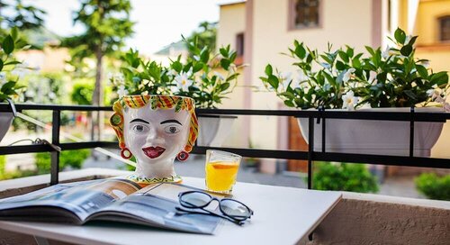 Sorrento Coast White Apartments 2, Забронировать Апартаменты/квартира Вико-Экуенсе Побережье Сорренто, рядом с Vico Equense Circumvesuviana Train Station