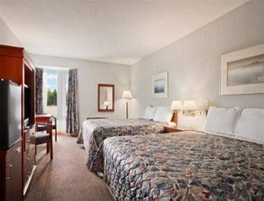 Airport Motor Inn, Rezervovat Hotel Marathon Ontario