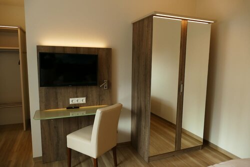 Hotel Meyn, Забронировать Отель Зольтау Люнебургская пустошь, рядом с Вокзал Зольтау