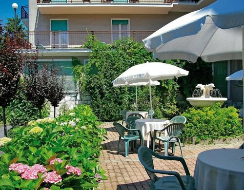 Hotel Topazio, Buchen Sie Hotel Piemont Hotels mit Mahlzeiten, Halb-/Vollpension