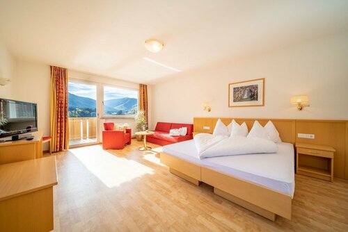 Hotel Seehof, Забронировать Отель Монгуэльфо План-де-Коронес
