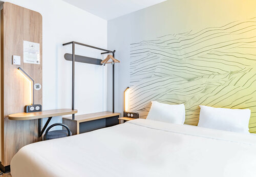 B&B HOTEL Poitiers Aéroport, Забронировать Отель «постель и завтрак» Пуатье Futuroscope