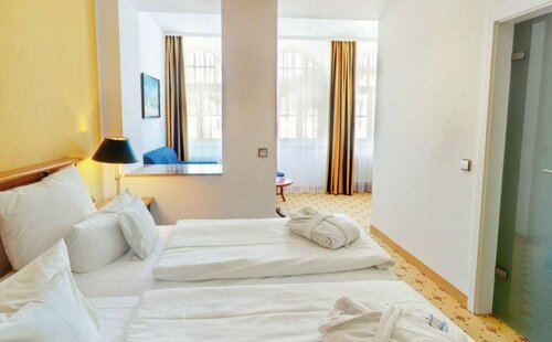 Kaiser Spa Hotel zur Post, Reservar Hotel Hotéis em Bansin com estacionamento, Estacionamento