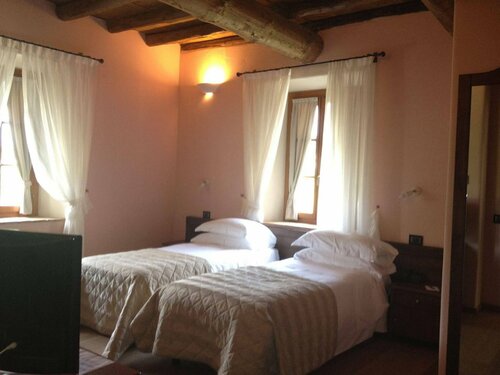 Hotel Cascina Canova, Забронировать Отель Отели Уджате 4 звезды, 4*