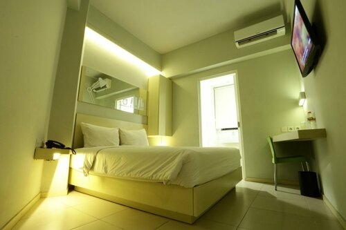 Cleo Hotel Basuki Rahmat Surabaya, Boek Hotel Surabaya East Java, in de buurt van Taman Remaja Surabaya