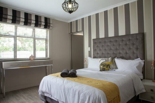 2 On Lismore Guesthouse, Забронировать Гостевой дом Гостевые дома Токая, Гостевой дом