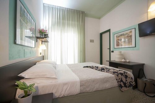 SI Rimini Hotel, Забронировать Отель Отели Риваззурра с завтраком, Завтраки