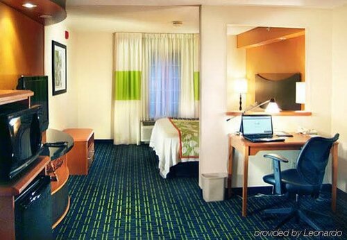 Fairfield Inn and Suites by Marriott Cincinnati Eastgate, Book Hotel Hoteller i Ohio med parkering, Parkering