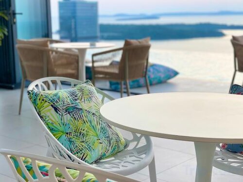AIR HOTEL Sihanoukville - SKY POOL & FREE LAUNDRY - 5min to Boat Pier, Забронировать Отель Отели Сиануквиль с бассейном, Бассейн