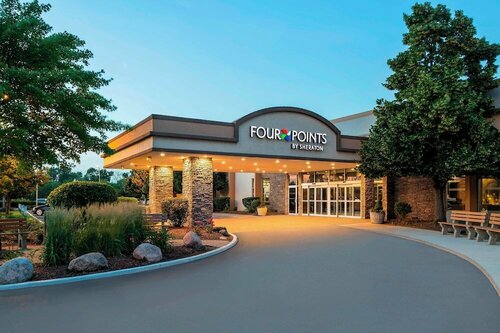 Four Points by Sheraton Chicago O'Hare, Book Hotel Hoteller i Chicago med pool, Swimmingpool